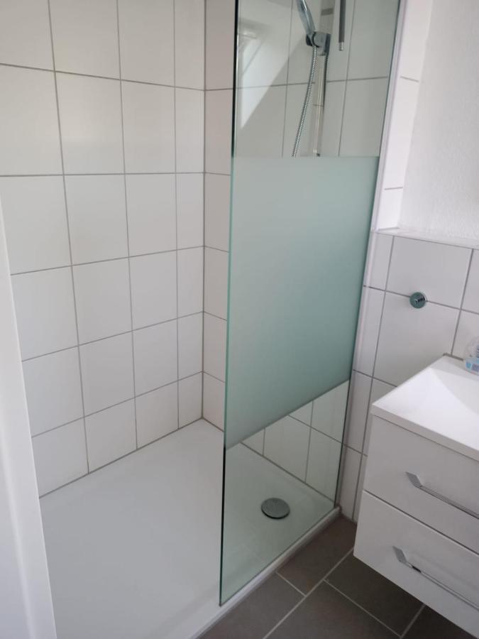 Modernes 21 M² Apartment Modern, Zentral Schortens Ngoại thất bức ảnh